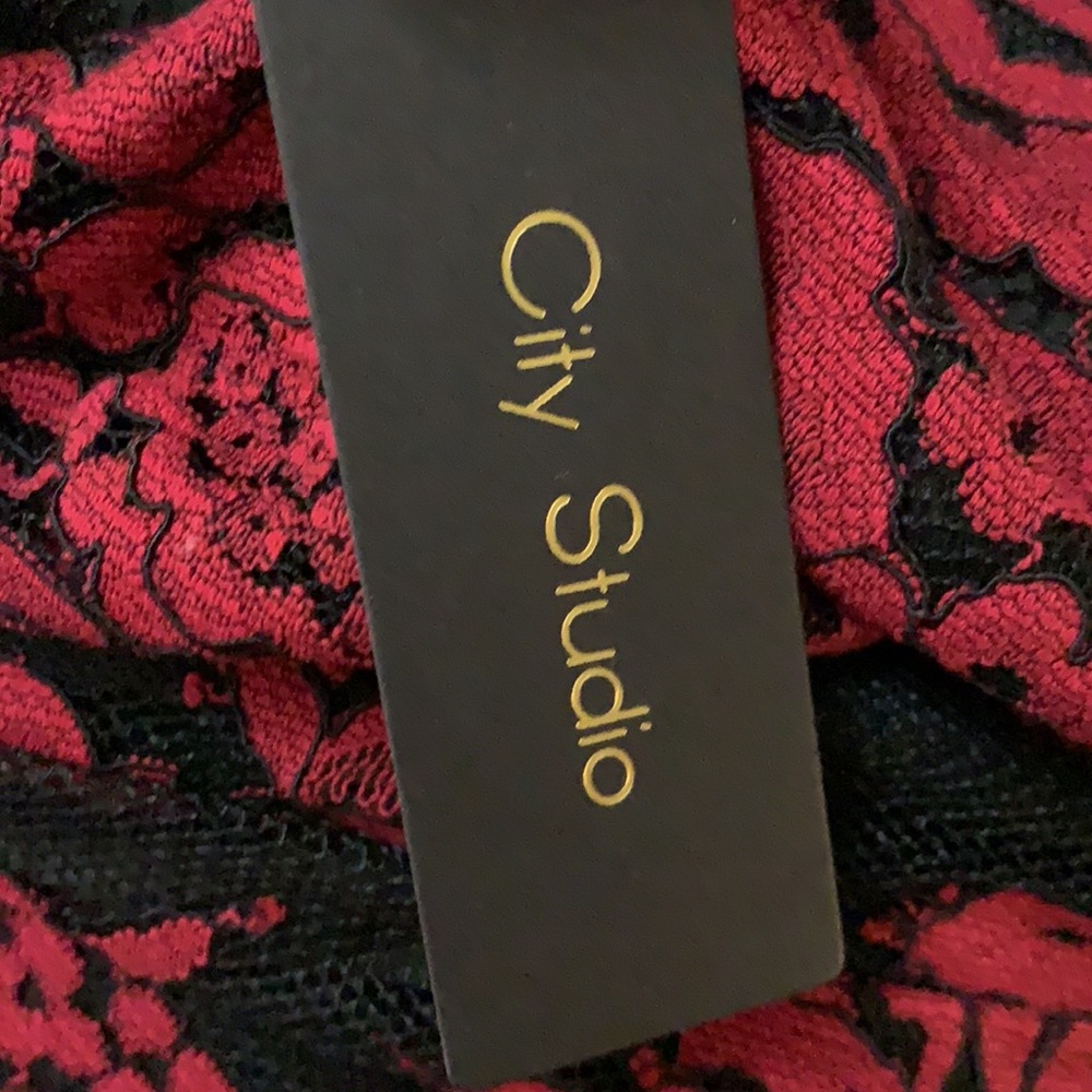 Red and Black lace dress - Picture 5 of 7
